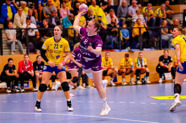 Ida Petzold of TusSies Metzingen, No. 08, throws the ball; GER, HC Leipzig vs. TusSies Metzingen, Handball, ALSCO Women s Handball Bundesliga, Matchday 5, 2026–2027 Season, October 7, 2026, GER, HC Leipzig vs. TusSies Metzingen, Handball, ALSCO Women’s Handball Bundesliga, Matchday 5, 2026–2027 season, October 7, 2026, Markranstädt Copyright: xEibner-Pressefoto LauraxRoemerx EP_LRR