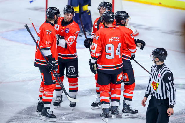 October 7, 2026, Ice Hockey, CHL, Kölner Haie vs. Blue Fox Herning, Champions Hockey League 2026–27, Matchday 5, 2026–27 Season, Lanxess Arena, Cologne: Celebrations after the 3–0 goal by Patrick Russell, Kölner Haie, 63, North Rhine-Westphalia, Germany