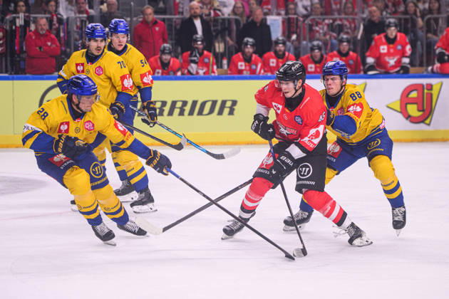 COLOGNE, GERMANY - 7 OCTOBER, 2026: - The Champions Hockey League match Koelner Haie vs. Herning Blue Fox at LANXESS arena. Copyright: xVitaliixKliuievx