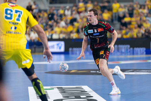 KIELCE, POLAND - OCTOBER 7: Felix Claar during the EHF Champions League Group F match between Industria Kielce nad SC Magdeburg at Hala Legionow on October 2, 2026 in Kielce, Poland --- Pilka reczna. EHF Liga Mistrzow. Industria Kielce - SC Magdeburg. (Photo by Igor Jakubowski Arena Akcji) NEWSPIX.PL --- newspix.pl