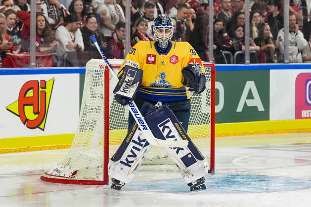 Ice Hockey CHL, Matchday 5: Kölner Haie vs. Herning Blue Fox on October 7, 2026, at the Lanxess Arena in Cologne. Jänis Fecers, Herning xDMx