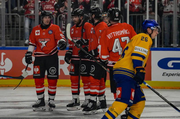 Ice Hockey CHL, Matchday 5: Kölner Haie vs. Herning Blue Fox on October 7, 2026, at the Lanxess Arena in Cologne. Patrick Russell of Cologne (left) celebrates his second goal of the game, making the score 3–0. xDMx