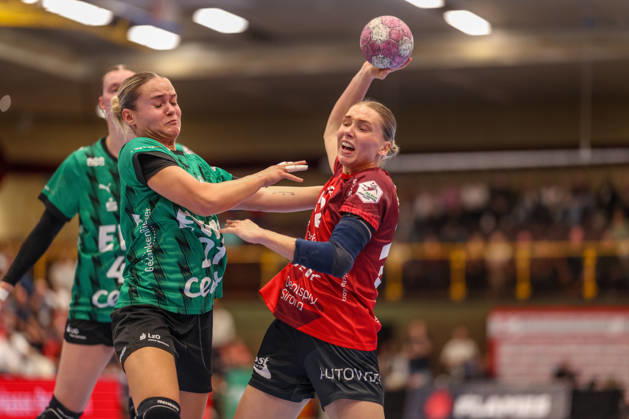 GER, Bensheim, HSG Bensheim Flames vs. Vfl Oldenburg, Alsco Women s Handball Bundesliga, Handball, DHB, 2026–2027 Season, Weststadthalle Bensheim, Matchday 5 in pictures (from left): Neele Mara Orth, Bensheim Flames Women 32. DFB and DFL regulations prohibit any use of photographs as image sequences and or quasi-video, October 7, 2026 Copyright: HMBxMedia HendrikxHamelau
