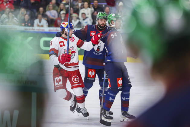 Ice hockey, Eishockey - CHL, EC RBS vs Berlin SALZBURG,AUSTRIA,07.OCT.26 - ICE HOCKEY - CHL, Champions Hockey League, group stage, EC Red Bull Salzburg vs Eisbaeren Berlin. Image shows Wyatt Kalynuk (EC RBS) and Gregor Stocker (Berlin).  GEPAxpictures xDavidxGeieregger