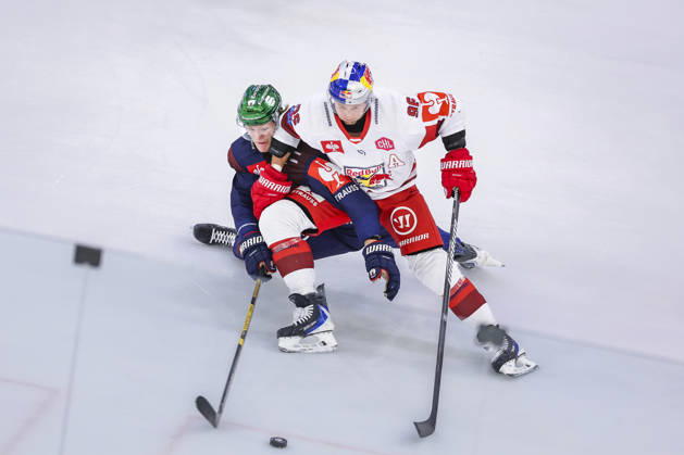 Ice hockey, Eishockey - CHL, EC RBS vs Berlin SALZBURG,AUSTRIA,07.OCT.26 - ICE HOCKEY - CHL, Champions Hockey League, group stage, EC Red Bull Salzburg vs Eisbaeren Berlin. Image shows Eric Hoerdler (Berlin) and Mario Huber (EC RBS).  GEPAxpictures xDavidxGeieregger