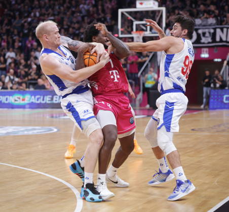 John Michael Wright, Telekom Baskets Bonn vs. FC Porto, Basketball Champions League (BCL), Photo by Jörn Wolter