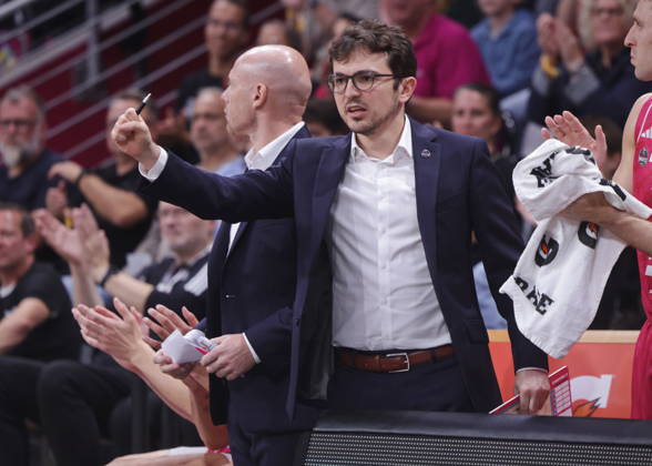 Assistant Coach Thomas Pennellier, Telekom Baskets Bonn vs. FC Porto, Basketball Champions League (BCL). Photo by Jörn Wolter