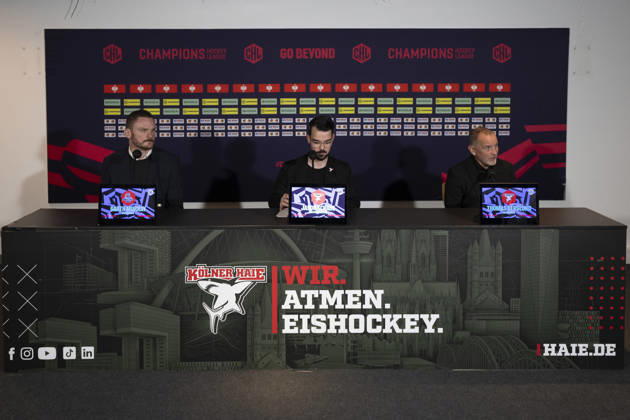 CHL Kölner Haie vs. Herning Blue Fox, Cologne, October 7, 2026: Garth Murrax (Herning Blue Fox), Head Coach Jason Schade; Thomas Berglund (Cologne Sharks), Head Coach. CHL: Cologne Sharks vs. Herning Blue Fox on October 7, 2026, at the Lanxess Arena in Cologne, Germany Copyright: xBEAUTIFULxSPORTS AndreasxDickx