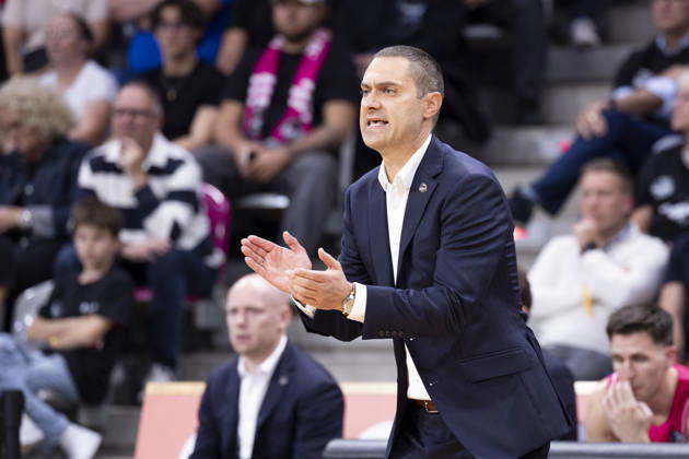 Head Coach Marko STANKOVIC of BONN cheers on his team, clapping energetically; final score 78–74, Basketball Champions League: Telekom Baskets Bonn (GER) vs. FC Porto (POR), BONN vs. FCP, Regular Season, Group H, at the T E L E K O M D O M E, on October 7, 2026,