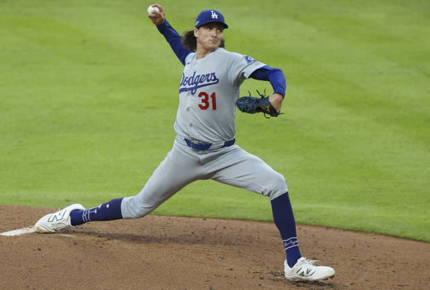 Los Angeles Dodgers pitcher Tyler Glasnow (31) throws against the Atlanta Braves in the fourth inning in an MLB, Baseball Herren, USA National League Division Series playoff game at Truist Park in Atlanta, Georgia, on Wednesday, October 7, 2026. ATL20261007710 MIKExZARRILLI
