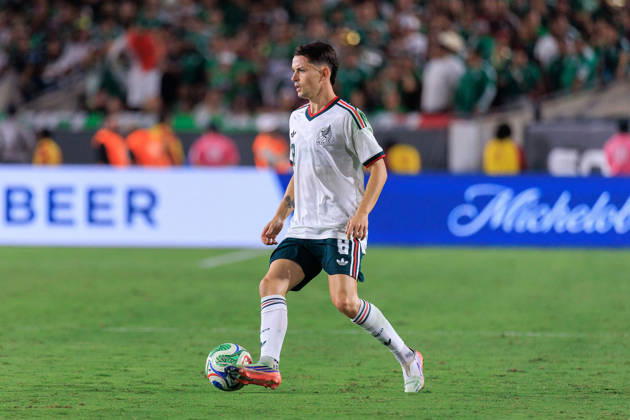 October 6, 2026, Los Angeles, California, USA: Alvaro Fidalgo 8 of Mexico dribbles during an International Friendly, Länderspiel, Nationalmannschaft match against Chile at Los Angeles Memorial Coliseum on Tuesday, October 6, 2026, in Los Angeles, California. Mexico loses to Chile, 0-2. JAVIER ROJAS PI Mexico Vs. Peru  - ZUMAp124 20261006_zaa_p124_171 Copyright: xJavierxRojasx