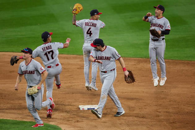 October 7, 2026, Chicago, Illinois, USA: Cleveland Guardians players celebrate after defeating the Chicago White Sox, 9-3, in Game 3 of the American League Division Series at Rate Field in Chicago. The White Sox lead the series, 2-1. MLB, Baseball Herren, USA 2026: ALDS Game 3: Guardians 9:3 White Sox  - ZUMAm67_ 20261007_zaf_m67_002 Copyright: xArmandoxL.xSanchezx