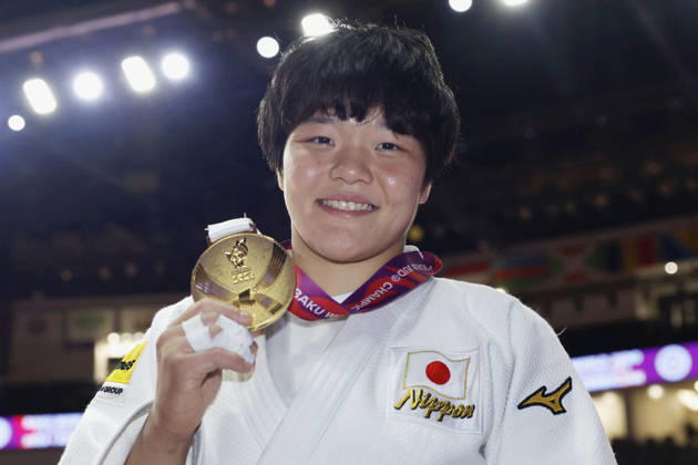 Judo: World championships Haruka Kaju of Japan poses with her gold medal after winning the women s 63-kilogram title at the judo world championships in Baku, Azerbaijan, on Oct. 7, 2026. A14AA0005630397P