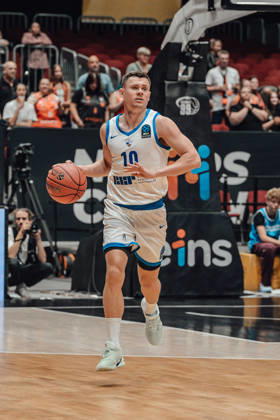 Game Day 2 of the Basketball Eurocup: Niners Chemnitz vs. Klaipedos Neptunas, October 7, 2026, starting at 7:00 p.m., Chemnitz, Chemnitz Arena. Pictured: No. 10 Elvar Fridkriksson. Game Day 2 of the Basketball Eurocup: Niners Chemnitz vs. Klaipedos Neptunas. Chemnitz, Saxony, Germany Copyright: xEHLxMedia MichelxKöhlerx 20262709-Niners-Chemnitz-Klaipeda-Neptunas-007
