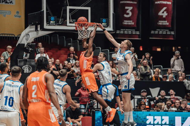 Game Day 2 of the Basketball Eurocup: Niners Chemnitz vs. Klaipedos Neptunas, October 7, 2026, starting at 7:00 p.m., Chemnitz, Chemnitz Arena. Pictured: 20 Urald King. Matchday 2 of the Basketball Eurocup: Niners Chemnitz vs. Klaipedos Neptunas. Chemnitz, Saxony, Germany Copyright: xEHLxMedia MichelxKöhlerx 20262709-Niners-Chemnitz-Klaipeda-Neptunas-009