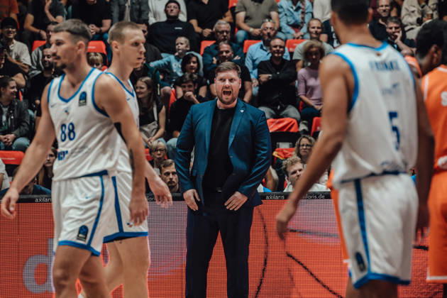 Game Day 2 of the Basketball Eurocup: Niners Chemnitz vs. Klaipedos Neptunas, October 7, 2026, starting at 7:00 p.m., Chemnitz, Chemnitz Arena. Pictured: Head Coach Gediminas Petrauskas. Eurocup Basketball Matchday 2: Niners Chemnitz vs. Klaipedos Neptunas. Chemnitz, Saxony, Germany Copyright: xEHLxMedia MichelxKöhlerx 20262709-Niners-Chemnitz-Klaipeda-Neptunas-013