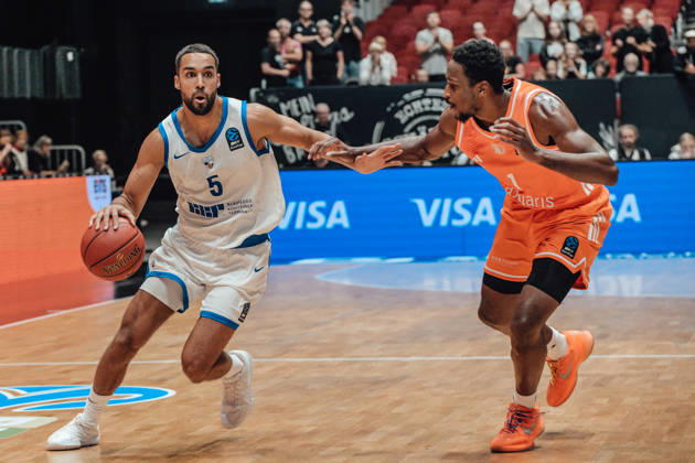 Game Day 2 of the Basketball Eurocup: Niners Chemnitz vs. Klaipedos Neptunas, October 7, 2026, starting at 7:00 p.m., Chemnitz, Chemnitz Arena. In the photo: Yannick Franke, 01 Phlandrous Fleming Jr. Game Day 2 of the Basketball Eurocup: Niners Chemnitz vs. Klaipedos Neptunas, Chemnitz, Saxony, Germany Copyright: xEHLxMedia MichelxKöhlerx 20262709-Niners-Chemnitz-Klaipeda-Neptunas-019