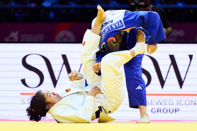 (Top-Bottom) Van Lieshout Joanne (NED), Lkhagvatogoo Enkhriilen (MGL), OCTOBER 7, 2026 - Judo : World Judo Championships BAKU2026 Women s -63kg3rd place match at National Gymnastics Arena in Baku, Azerbaijan. Noxthirdxpartyxsales  aflo_354113117 KenxAsakurax