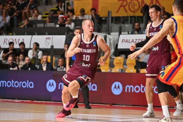 BASKETBALL - EuroCup - Roma Basketball vs. Lietkabelis Panevezys Photo by IPA ABACAPRESS.COM89424982 - Ognjen Jaramaz of Lietkabelis Panevezys handles the ball during the BKT EuroCup Round 2 match between BC Roma and Lietkabelis at the Palazzetto dello on the 7th, 2026, in Rome, Italy. Rome Italy  Copyright: xIPAxSport ABACAx