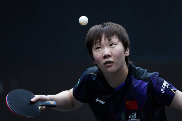 (261008) -- BEIJING, Oct. 8, 2026 -- Wang Manyu of China serves during the women s singles round of 16 match between Wang Manyu of China and Shi Xunyao of China at 2026 World Table tennis, Tischtennis (WTT) China Smash in Beijing, China, Oct. 8, 2026. ) (SP)CHINA-BEIJING-TABLE TENNIS-WTT-CHINA SMASH-WOMEN S SINGLES (CN) JuxHuanzong