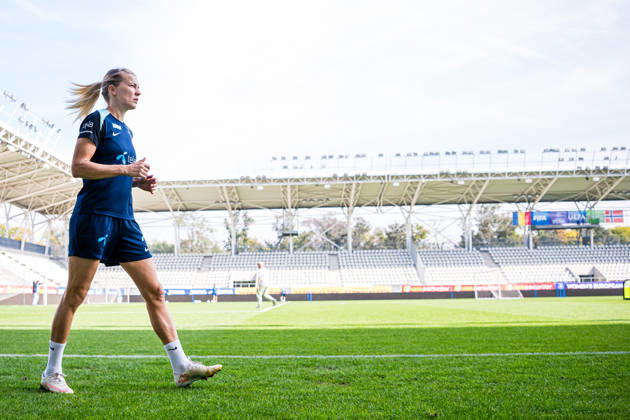 October 8, 2010: Ada Hegerberg of the Norwegian women’s national soccer team during a training session on October 8, 2026 in Bucharest. Photo by Marius Simensen. BILDBYRAN Cop 238 bbeng women FIFA Women s World Cup qualifier soccer football Norway practice training  Copyright: MARIUSxSIMENSEN BB261008BB173
