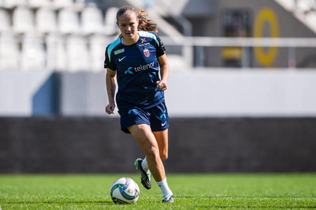 261008 Guro Reiten of the Norwegian women’s national soccer team during a training session on October 8, 2026 in Bucharest. Photo by Marius Simensen, BILDBYRAN. Cop 238 bbeng women s FIFA Women s World Cup qualifier soccer football Norway practice training  Copyright: MARIUSxSIMENSEN BB261008BB177