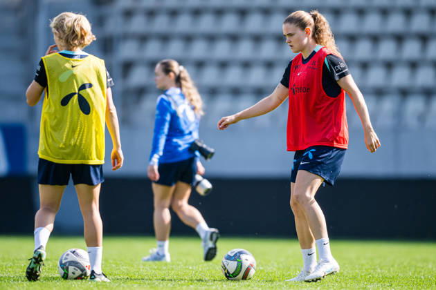 October 8, 2026: Signe Gaupset of the Norwegian women’s national soccer team during a training session on October 8, 2026 in Bucharest. Photo by Marius Simensen, BILDBYRAN. Cop 238 bbeng women FIFA Women s World Cup qualifier soccer football Norway practice training  Copyright: MARIUSxSIMENSEN BB261008BB178