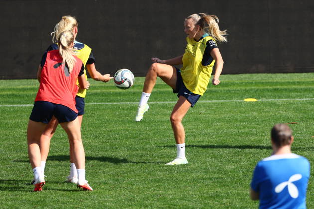 The women s national soccer team prepares for the World Cup qualifier in Bucharest, Romania, October 8, 2026. Synne Sofie Kinden Jensen during a training session at Stadionul Arcul de Triumf, for the World Cup qualifying match against Romania. Photo: Nikola Krstic, NTB Romania, Bucharest. EDITORIAL USE ONLY. RESTRICTED USE FOR BETTING COMPANIES Copyright: xNikolaxKrsticx xNTBx