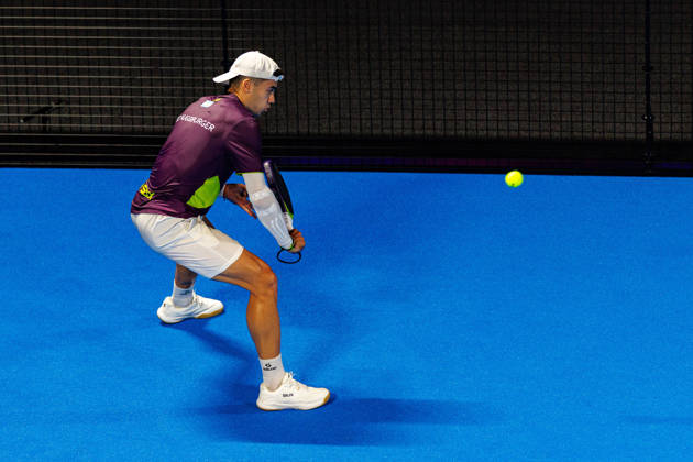 DÜSSELDORF, GERMANY - 8 OCTOBER 2026: Image shows Leandro Roman Augsburger (ARG) during CUPRA Germany Premier Padel P2 2026 Day 5: Round of 16 at CASTELLO Düsseldorf on 8 10 2026 in Düsseldorf, Germany. Germany Copyright: xFröhlichxPascalx