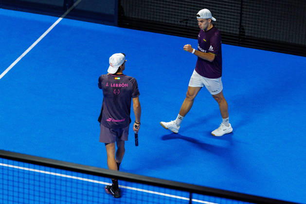 DÜSSELDORF, GERMANY - 8 OCTOBER 2026: Image shows Juan Lebron (ESP) and Leandro Roman Augsburger (ARG) during CUPRA Germany Premier Padel P2 2026 Day 5: Round of 16 at CASTELLO Düsseldorf on 8 10 2026 in Düsseldorf, Germany. Germany Copyright: xFröhlichxPascalx