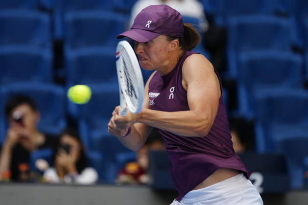 2026 China Open Women s Singles Round of 16 match in Beijing, China - 7 Oct 2026 Iga Swiatek of Poland plays against Iva Jovic of the United States (Not in view) during Women s Singles Round of 16 match on day eight of China Open at the National Tennis Center. Beijing China Copyright: xPolyxFeix xSOPAxImagesx 20261008_4222_117