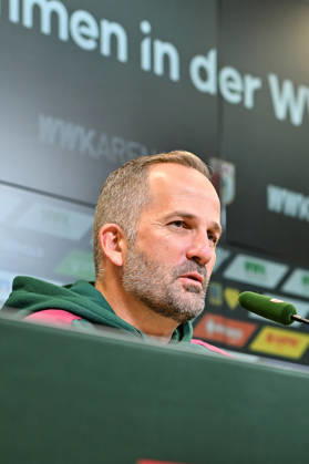 FC Augsburg Press Conference, October 8, 2026, AUGSBURG, GERMANY. Pictured: Manuel BAUM, FC Augsburg coach, at the press conference ahead of the Bundesliga match against FC Bayern. Copyright: xBEAUTIFULxSPORTS Goldbergx