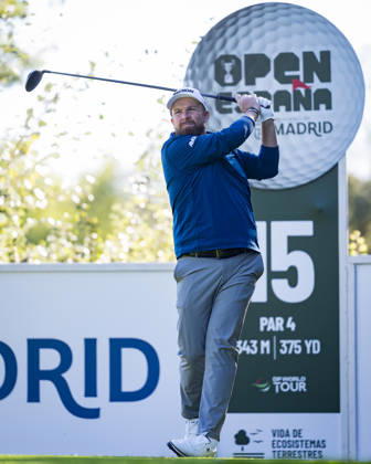 Open de Espana presented by Madrid - Day One MADRID, SPAIN - OCTOBER 8: Shane Lowry of Ireland tees off on day one of the Open de Espana presented by Madrid at Club de Campo Villa de Madrid on October 8, 2026 in Madrid, Spain. Madrid Club de Campo Villa de Madrid Madrid Spain Copyright: xAlbertoxGardinx AGardin_20261008_Golf_Esp_Mad_0306