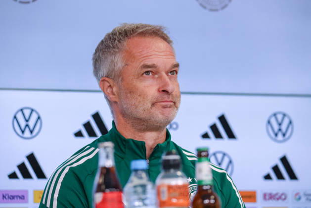 Karlsruhe, Germany, October 8, 2026 German Women s National Soccer Team Post-Match Press Conference: Friendly Match Germany vs. Australia Pictured: National Team Coach Christian Wück (Wueck) of Germany at the post-match press conference in Karlsruhe Copyright: HMBxMedia MadeleinexFantini