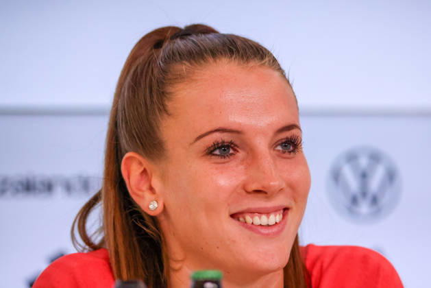 Karlsruhe, Germany, October 8, 2026 German Women s National Soccer Team Post-Match Press Conference: Friendly Match Germany vs. Australia Pictured: Goalkeeper Ena Mahmutovic of Germany at the post-match press conference in Karlsruhe Copyright: HMBxMedia MadeleinexFantini