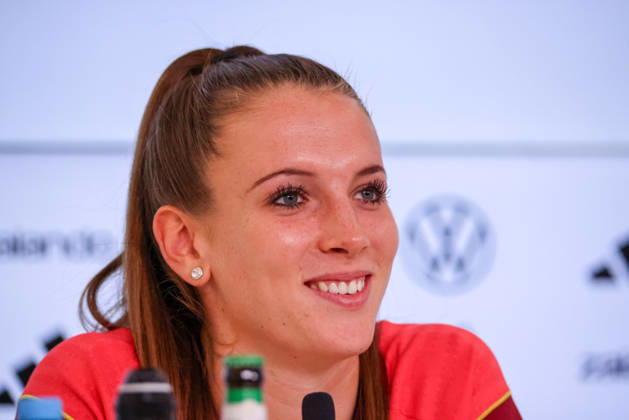 Karlsruhe, Germany, October 8, 2026 German Women s National Soccer Team Post-Match Press Conference: Friendly Match Germany vs. Australia Pictured: Goalkeeper Ena Mahmutovic of Germany at the post-match press conference in Karlsruhe Copyright: HMBxMedia MadeleinexFantini