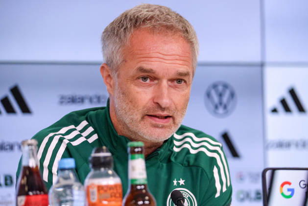 Karlsruhe, Germany, October 8, 2026 German Women s National Soccer Team Post-Match Press Conference: Friendly Match Germany vs. Australia Pictured: National Team Coach Christian Wück (Wueck) of Germany at the post-match press conference in Karlsruhe Copyright: HMBxMedia MadeleinexFantini