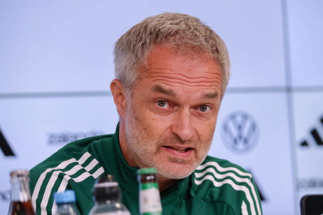 Karlsruhe, Germany, October 8, 2026 German Women s National Soccer Team Post-Match Press Conference: Friendly Match Germany vs. Australia Pictured: National Team Coach Christian Wück (Wueck) of Germany at the post-match press conference in Karlsruhe Copyright: HMBxMedia MadeleinexFantini