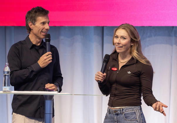 ALPINE SKIING - Atomic Media Day 2026 ALTENMARKT,AUSTRIA,08.OCT.26 - ALPINE SKIING - Atomic Media Day. Image shows presenter Christian Brugger and Mikaela Shiffrin (USA). GEPAxpictures xHaraldxSteiner