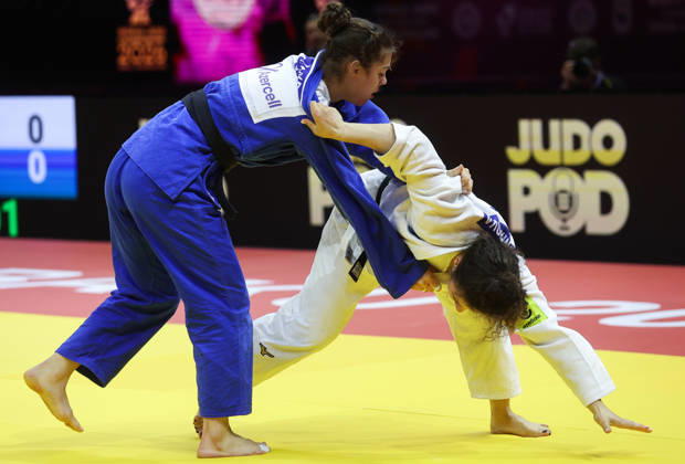 AZERBAIJAN, BAKU - OCTOBER 8, 2026: Madina Taimazova (R) of Russia and Aleksandra Andric of Serbia compete in their -70 kg bout as part of the 2026 World Judo Championships at the National Gymnastics Arena 2026 World Judo Championships In Baku  - ZUMAt113 20261008_zaa_t113_458 Copyright: xMikhailxSinitsynx