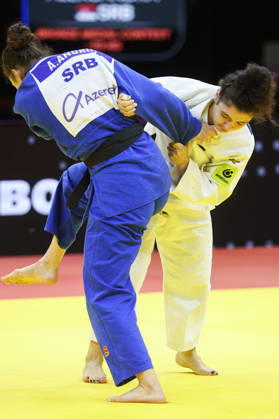 AZERBAIJAN, BAKU - OCTOBER 8, 2026: Madina Taimazova (R) of Russia and Aleksandra Andric of Serbia compete in their -70 kg bout as part of the 2026 World Judo Championships at the National Gymnastics Arena. Mikhail Sinitsyn TASS  98954765
