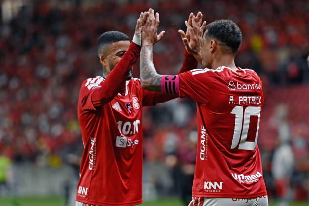 RECORD DATE NOT STATED 7th October 2026; Beira-Rio Stadium, Porto Alegre, Brazil; Brazilian Serie A Football, Internacional versus Corinthians; Alan Patrick of Internacional celebrates his goal with Paulinho in the 77th minute to go up 2-0 MaxxPeixoto DiaEsportivo