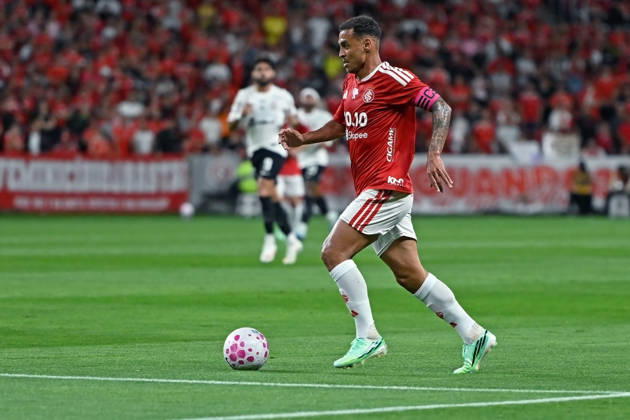 RECORD DATE NOT STATED 7th October 2026; Beira-Rio Stadium, Porto Alegre, Brazil; Brazilian Serie A Football, Internacional versus Corinthians; Alan Patrick of Internacional runs with the ball MaxxPeixoto DiaEsportivo