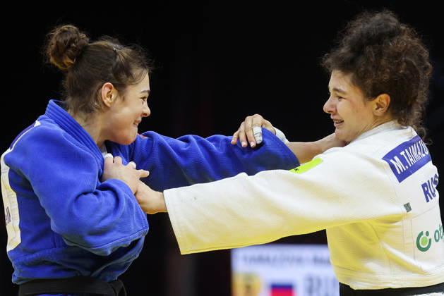 AZERBAIJAN, BAKU - OCTOBER 8, 2026: Madina Taimazova (R) of Russia and Aleksandra Andric of Serbia compete in their -70 kg bout as part of the 2026 World Judo Championships at the National Gymnastics Arena 2026 World Judo Championships In Baku  - ZUMAt113 20261008_zaa_t113_500 Copyright: xMikhailxSinitsynx