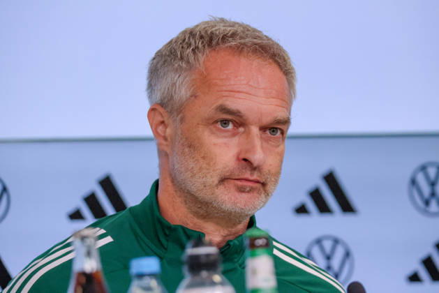 Karlsruhe, Germany, October 8, 2026 German Women s National Soccer Team Post-Match Press Conference: Friendly Match Germany vs. Australia Pictured: National Team Coach Christian Wück (Wueck) of Germany at the post-match press conference in Karlsruhe Copyright: HMBxMedia MadeleinexFantini