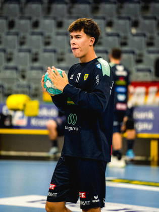 October 8, 2026, xwppx, Opel HBL Handball, Rhein-Neckar Löwen vs. ThSV Eisenach; from left: Niclas Mierzwa, Rhein-Neckar Löwen