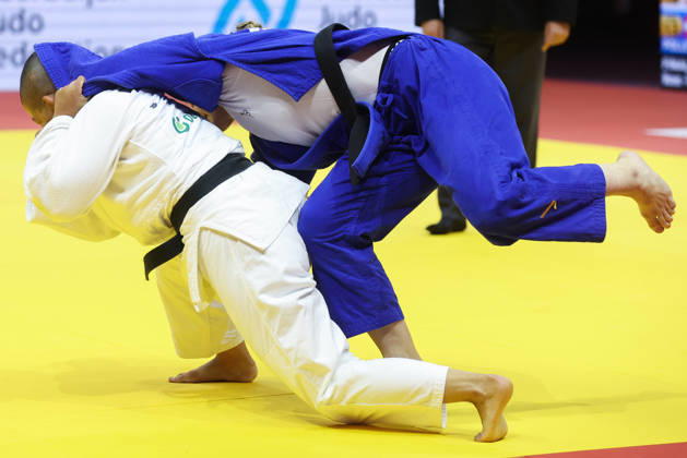AZERBAIJAN, BAKU - OCTOBER 8, 2026: Ai Tsunoda Roustant (L) of Spain and Michaela Polleres of Austria compete in their -70 kg bout as part of the 2026 World Judo Championships at the National Gymnastics Arena. Mikhail Sinitsyn TASS 98957466