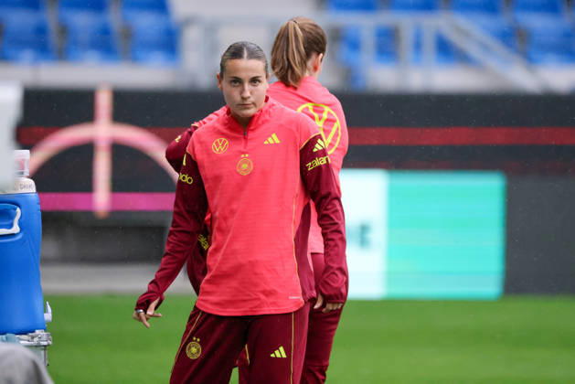 Karlsruhe, Germany, October 8, 2026 German Women s National Soccer Team Final Training Session Friendly Match: Germany vs. Australia Pictured: Carlotta Wamser, Germany Copyright: HMBxMedia MadeleinexFantini