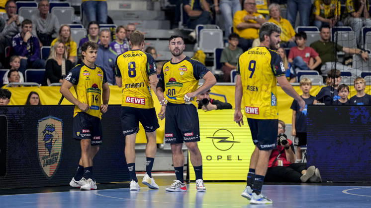 From left: Gino Steenaerts (RNL), 14, Tim Nothdurft (RNL), 8, Jannik Kohlbacher RNL, 80, Jacob Arenth Lassen RNL, 9, Rhein-Neckar Löwen players looking disappointed, disappointment, frustration, pessimistic, action, game scene, October 8, 2026, Mannheim, Germany, handball, Bundesliga, Rhein-Neckar Löwen vs. ThSV Eisenach xozx