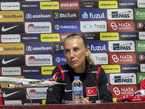 Ahead of Turkiye v Slovenia - 2027 FIFA Women s World Cup European Qualifiers ISTANBUL, TURKIYE - OCTOBER 08 : Turkish Women s National Football Team head coach Necla Gungor Kiragasi speaks during a press conference, PK, Pressekonferenz held at Pendik Stadium ahead of the 2027 FIFA Women s World Cup European Qualifiers play-off first leg match against Slovenia, in Istanbul, Turkiye on October 08, 2026. Fatma Nur Arslan Anadolu Istanbul Turkey. Editorial use only. Please get in touch for any other usage.  Copyright: x2026xAnadoluxFatmaxNurxArslanx